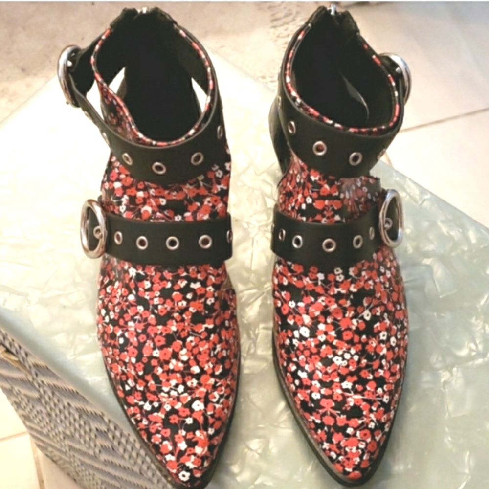 Rebecca Minkoff Kianna Cut-Out Boots Size 7.5